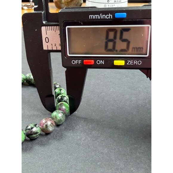 Natural Ruby Zoisite Stretch Bracelet 8mm Beads Stone Crystal Glows 6.75" - Picture 8 of 9